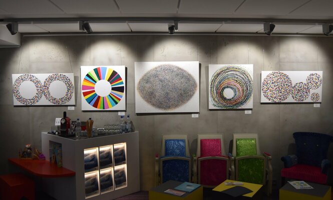 Astrid Stoeppel in the Studio: Ausstellung "Planet Earth and Colorful acrylics" 2018