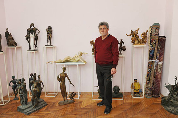 Zakir Ahmedov in the Studio