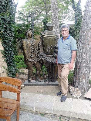 Zakir Ahmedov in the Studio