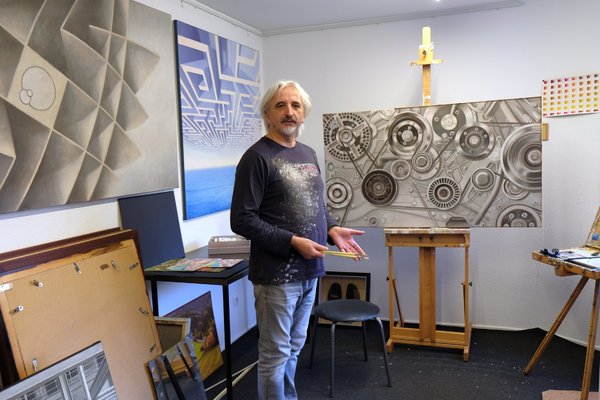 Richard Mierniczak in the Studio