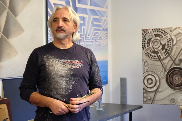 Richard Mierniczak in the Studio