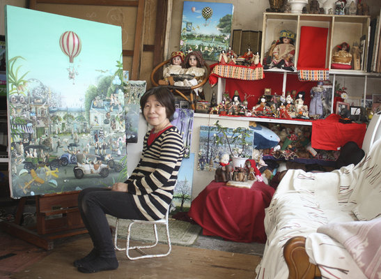 Rie Kono in the Studio