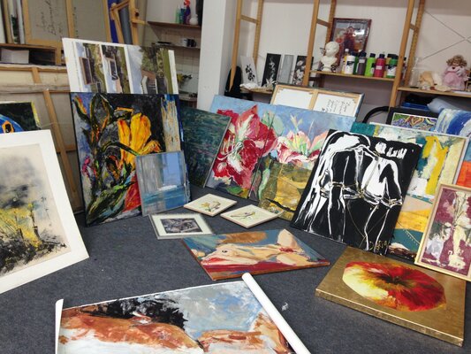 Daria Bagrintseva in the Studio