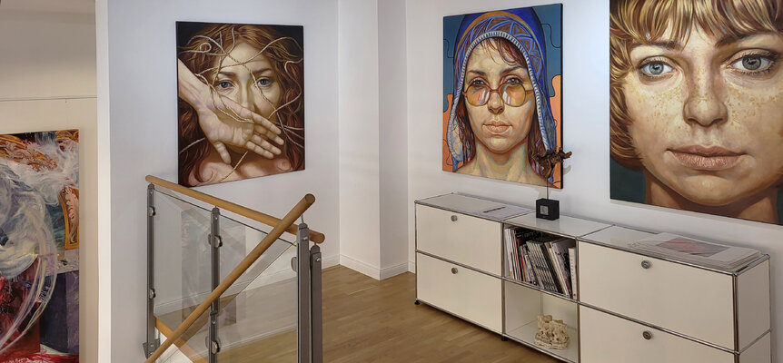 Yaroslav Kurbanov in the Studio: Ausstellung 2023 Leipzig Galerie Moonart