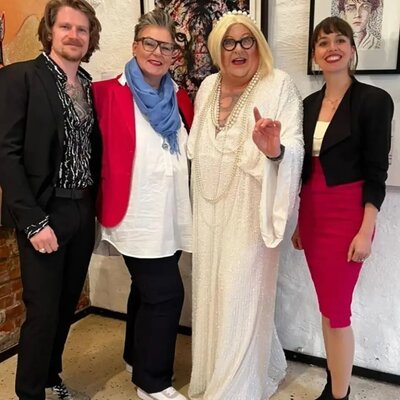 Manuela Rathje in the Studio: Charity zu Gunsten der Ukraine 2022 -