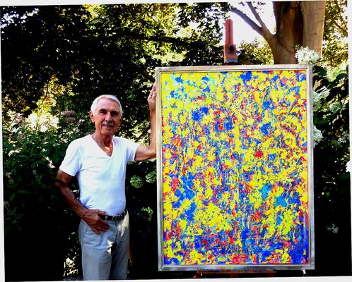 Volker Mayr in the Studio: Volker mit seinem Ölbild "Abstract Statement No.2" (90 x 120 cm) auf der Terrasse vor seinem Studio