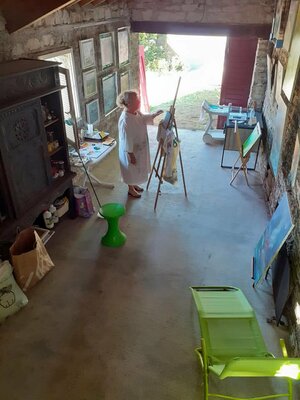 Beatrice Van Ez-Le Perru in the Studio: Dans mon atelier d'été rue Toulifo à Pont Aven France