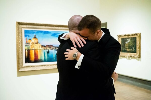Marco Ortolan in the Studio: Un regalo de Bodas para su pareja y con un marco especial .Museo de Arte con la obra en el salon de los IMPRESIONISTAS.