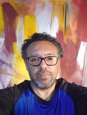 Alejandro Naranjo in the Studio