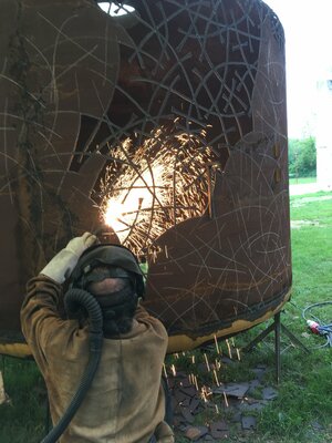 Michel Laurent in the Studio: Réalisation de la sculpture UTOPIA