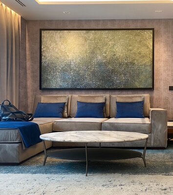 Liuba & Javier Torres in the Studio: Presidential Suite - Luxury Hotel Madrid