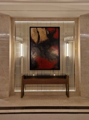 Liuba & Javier Torres in the Studio: Merlin Realstate Properties - Castellana Entrance Hall