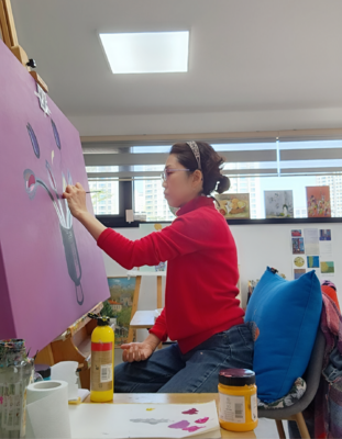 Mia Kim in the Studio