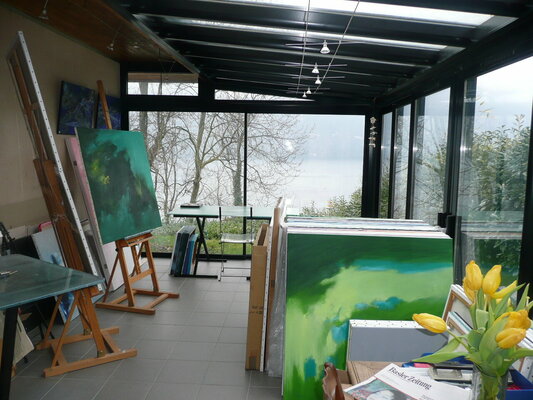 Isabelle Philips-Decramer in the Studio