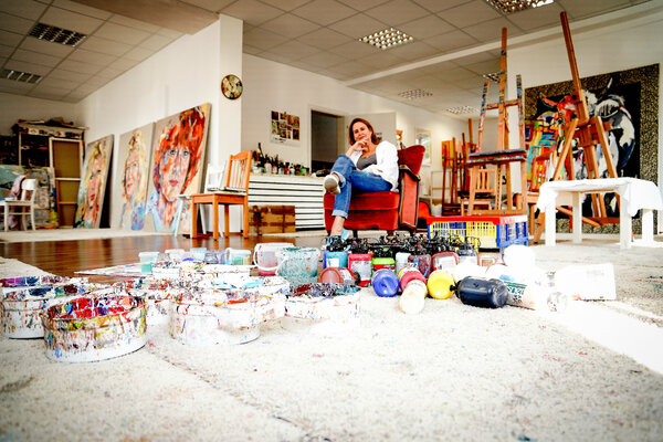 Sabina Bockemühl in the Studio: .....in meinem "kreativen" Chaos......  (Foto Chris Weber)