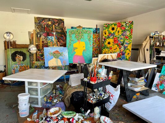 Jon Parlangeli in the Studio: Priming in the Spring light!