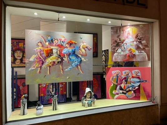 Yutao Ge in the Studio: En exposition