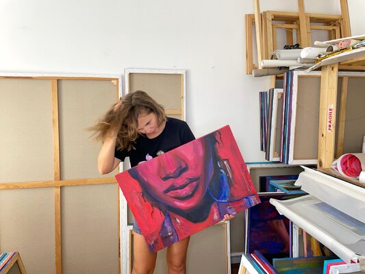 Anna Miklashevich in the Studio