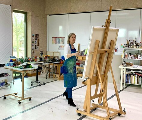 Bea Evers in the Studio