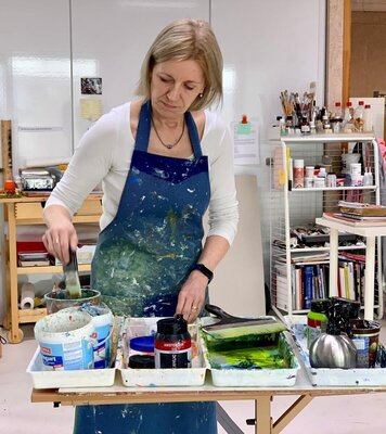 Bea Evers in the Studio: At work