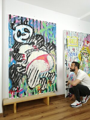 Christian Dittus in the Studio: "Panda de calientes" and me