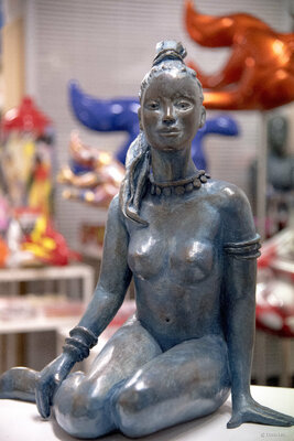 Nouna in the Studio: BRONZE NUMEROTE 1/8 TANIA