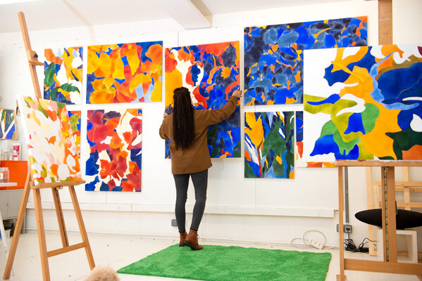 Raphaële Anfré in the Studio: L’artiste Raphaële Anfré dans son atelier