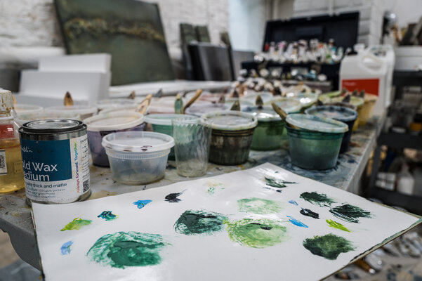 Abbey Stace in the Studio: photo by Ilya Mirman