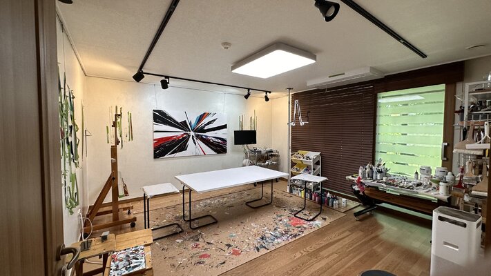 Min seok Kang in the Studio: Workroom
