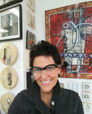 Sylvie Cloutier in the Studio: Une expo à Mtl.....l'oeuvre rouge est disponible !!!!!