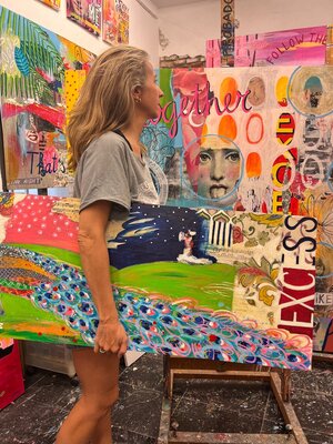 María Burgaz in the Studio