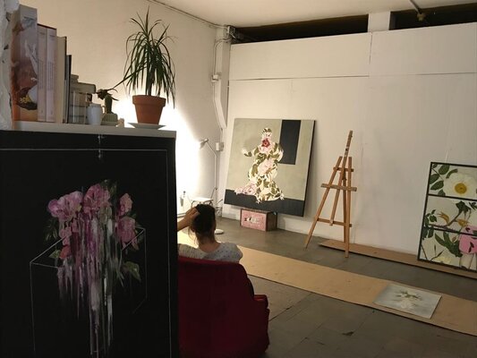 Karenina Fabrizzi in the Studio: Karenina observing a painting before it is ready to go to the collector, ensuring it is perfect.