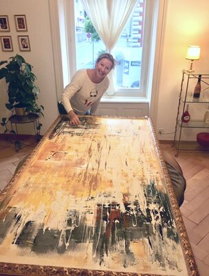 Cassia in the Studio: Chez mes clients, je procède les traveaux sur place