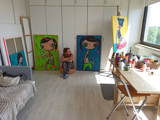 Eva Hidalgo im Studio: Studio, Atelier. River Isar and Alpes views.
