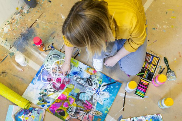 Barbara Piller in the Studio: Barbara Piller painting