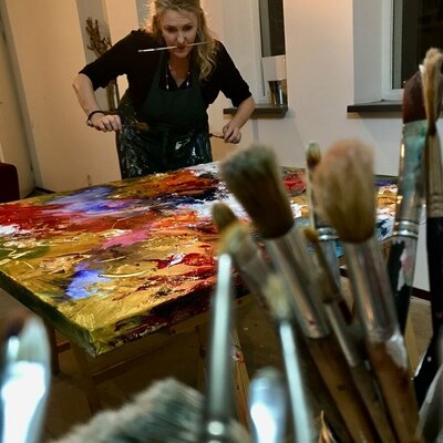 Ilona Hendriks in the Studio