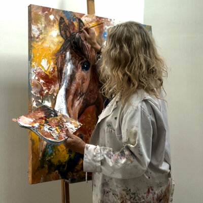 Ilona Hendriks in the Studio