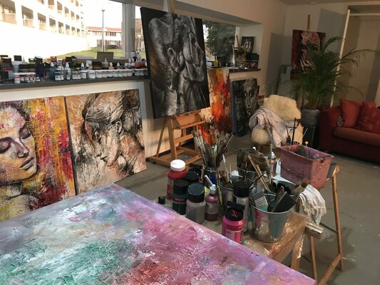 Ilona Hendriks in the Studio