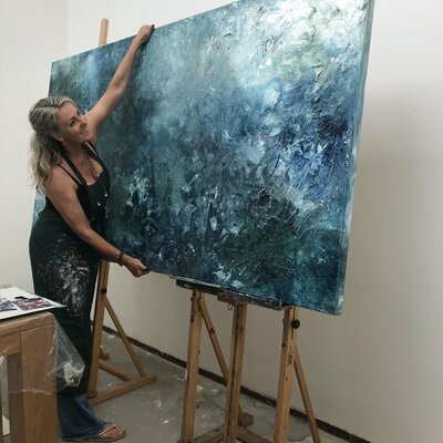 Ilona Hendriks in the Studio