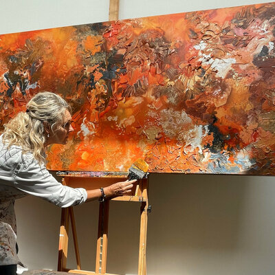Ilona Hendriks in the Studio