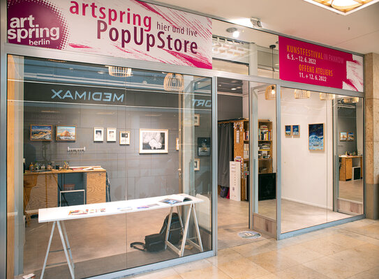Anne Wölk in the Studio: Installation view, Solo Show at artspring PopUp Store, Gallery of Open Studio Festival, 2022