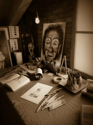 Enrica Toffoli in the Studio: Tavolo da studio