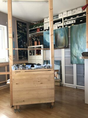 Carola E. Thiele in the Studio: Ein Blick ins Atelier...