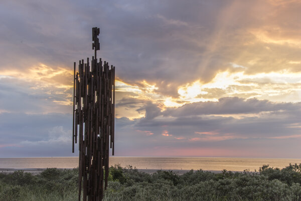 Manfred Hellweger in the Studio: exhibition Nordseeinsel Spiekeroog 2024-2025