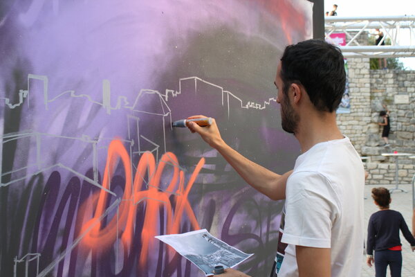 Pappay in the Studio: Réalisation d'une fresque Festival Street Nécessaire
