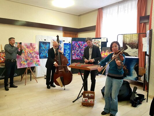 Sabrina VIOLA in the Studio: Art dans la Rue