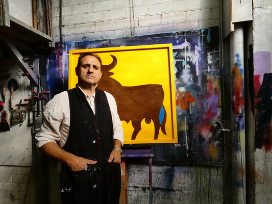 juan angel saiz manrique in the Studio