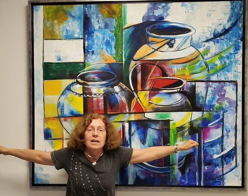 Estela Del Valle Mañez in the Studio: "JARRONES GEOMETRICOS ELABORADOS I".; LO TRABAJO CON MIS FORMAS Y COLORES., con mucha geometria, y equilibrios tanto en el trazo como en el color y las formas.Dejando como conclusion un sello especial.