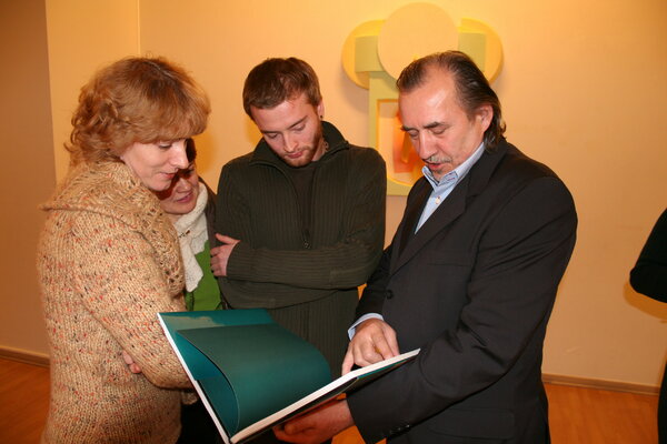 Victor Popov in the Studio: 2005 St .Russischen Museum StPetersburg.