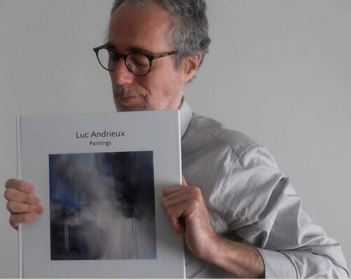 Luc Andrieux in the Studio: Fier de tenir entre mes mains ce premier book !
